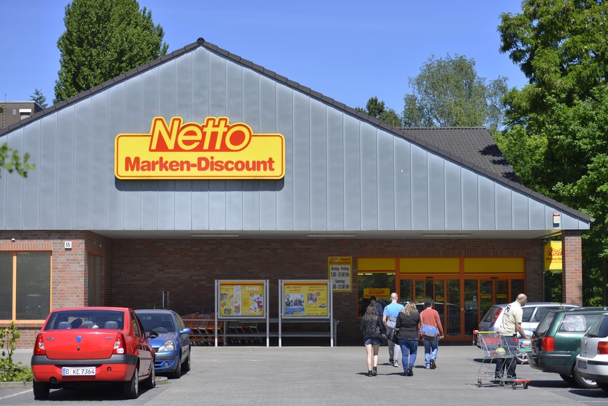 Netto-Markt, Hermsdorfer Strasse, Wittenau, Reinickendorf, Berlin, Deutschland | Verwendung weltweit, Keine Weitergabe an Wiederverkäufer.