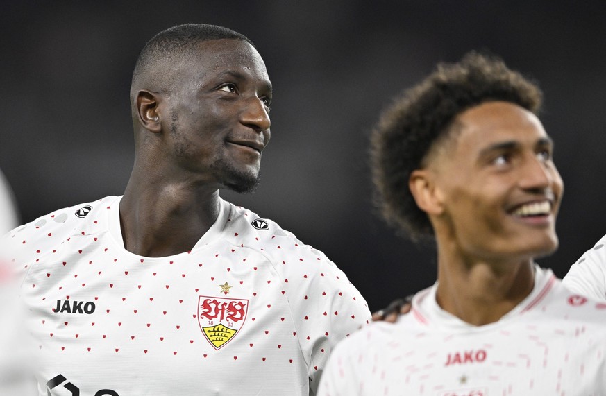 nach Spielende: Serhou Guirassy VfB Stuttgart 09 Enzo Millot VfB Stuttgart 08 Gluecklich Schlussjubel, Freude, Glueck, Jubel VfB Stuttgart vs SV Darmstadt 98 22.09.2023 DFL REGULATIONS PROHIBIT ANY US ...