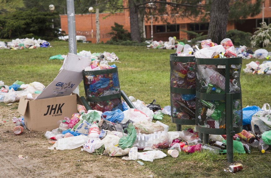 Warum du für Plastiktüten bald Pfand bekommen könntest  