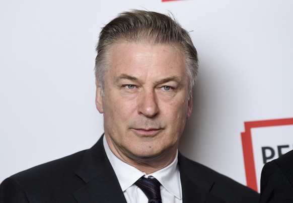 ARCHIV - 21.05.2019, USA, New York: Der Schauspieler Alec Baldwin nimmt an der PEN America Literary Gala 2019 im American Museum of Natural History teil. Die Anwälte des Hollywoodstars Alec Baldwin ge ...