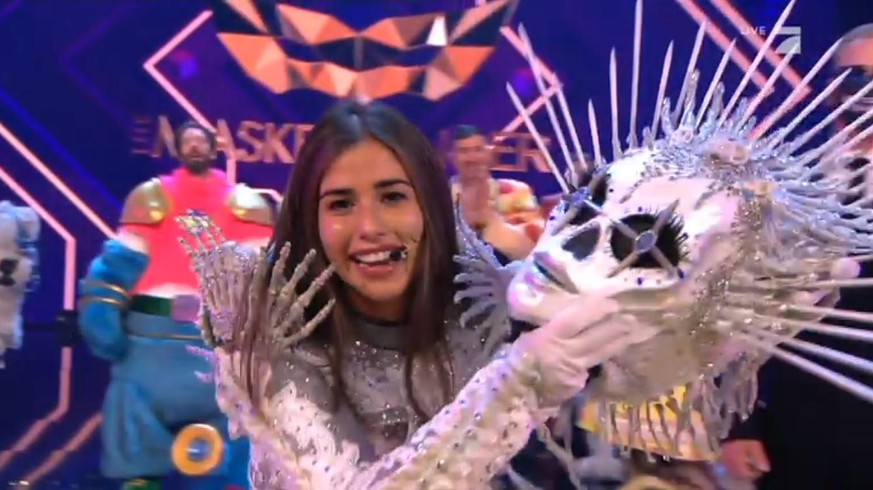 "Masked Singer": "DSDS"-Star Sarah Lombardi steckte im ...