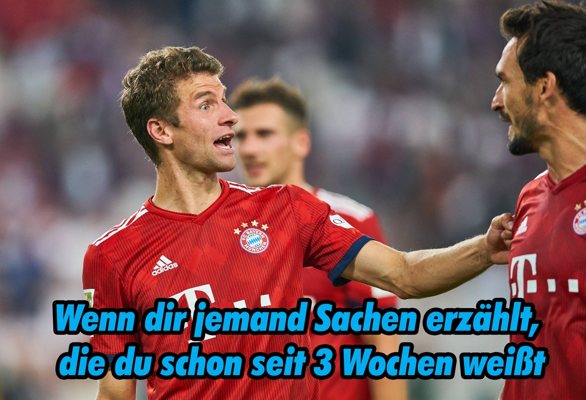 VFB Stuttgart - FC Bayern Munich Soccer, Stuttgart, September 01, 2018 Thomas MUELLER, MÜLLER, FCB 25 Mats HUMMELS, FCB 5 half-size, portrait, celebration with fans VFB STUTTGART - FC BAYERN MUNICH 0- ...