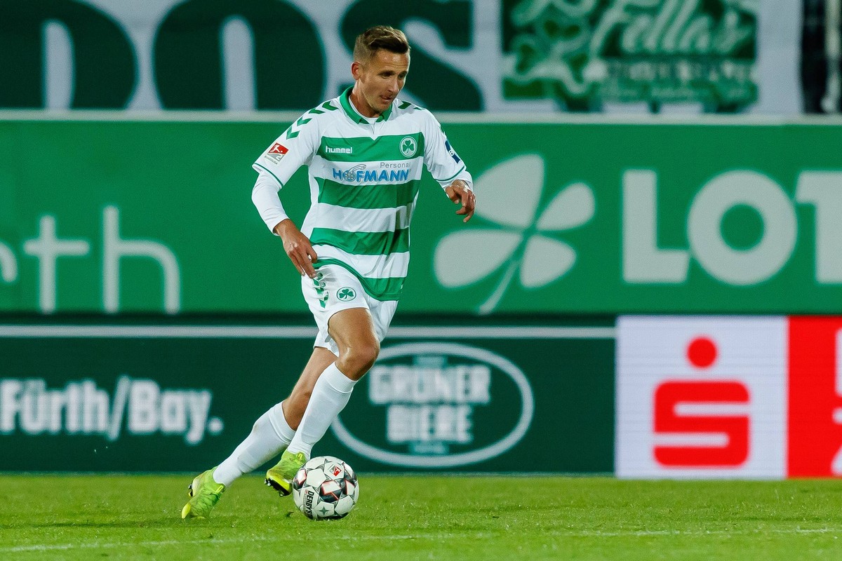 Fuerth, Deutschland, 06.05.2018, 2. Bundesliga 32. Spieltag, SpVgg Greuther Fuerth - 1. FC Koeln, Paul Seguin (SGF) in Aktion ( DeFodi048 *** Fuerth Germany 06 05 2018 2 Bundesliga 32 Matchday SpVgg G ...