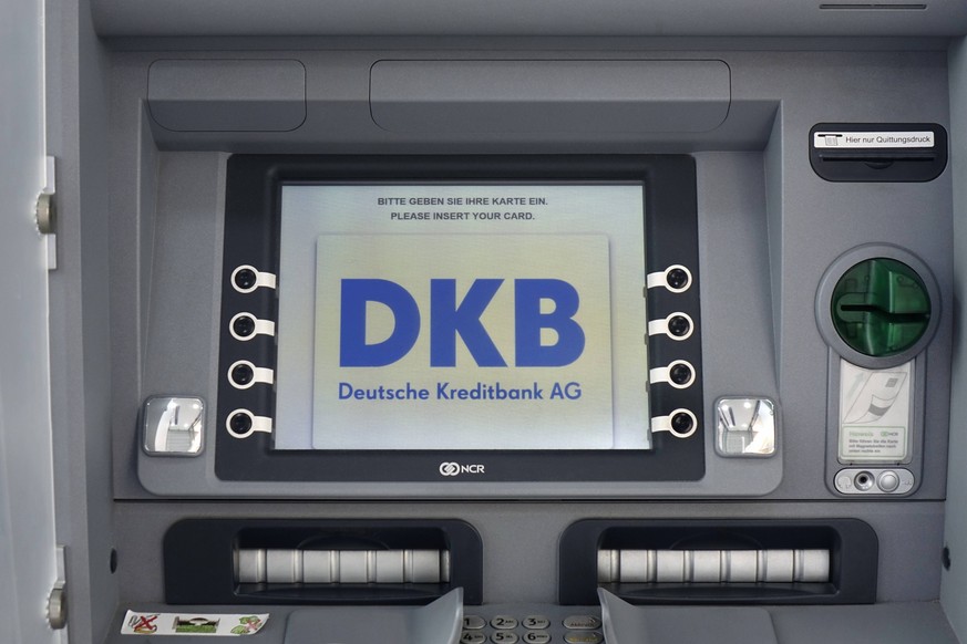 Deutsche Kreditbank AG Deutsche Kreditbank AG, 13.04.2022, Mitte, Taubenstrasse, Berlin, Die DKB hat einen Sitz in der Berliner Taubenstrasse. *** Deutsche Kreditbank AG Deutsche Kreditbank AG, 13 04  ...