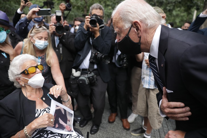 Gedenkfeier Zum 11 September Biden Trifft 90 Jahrige Die Ihren Sohn Verlor Watson