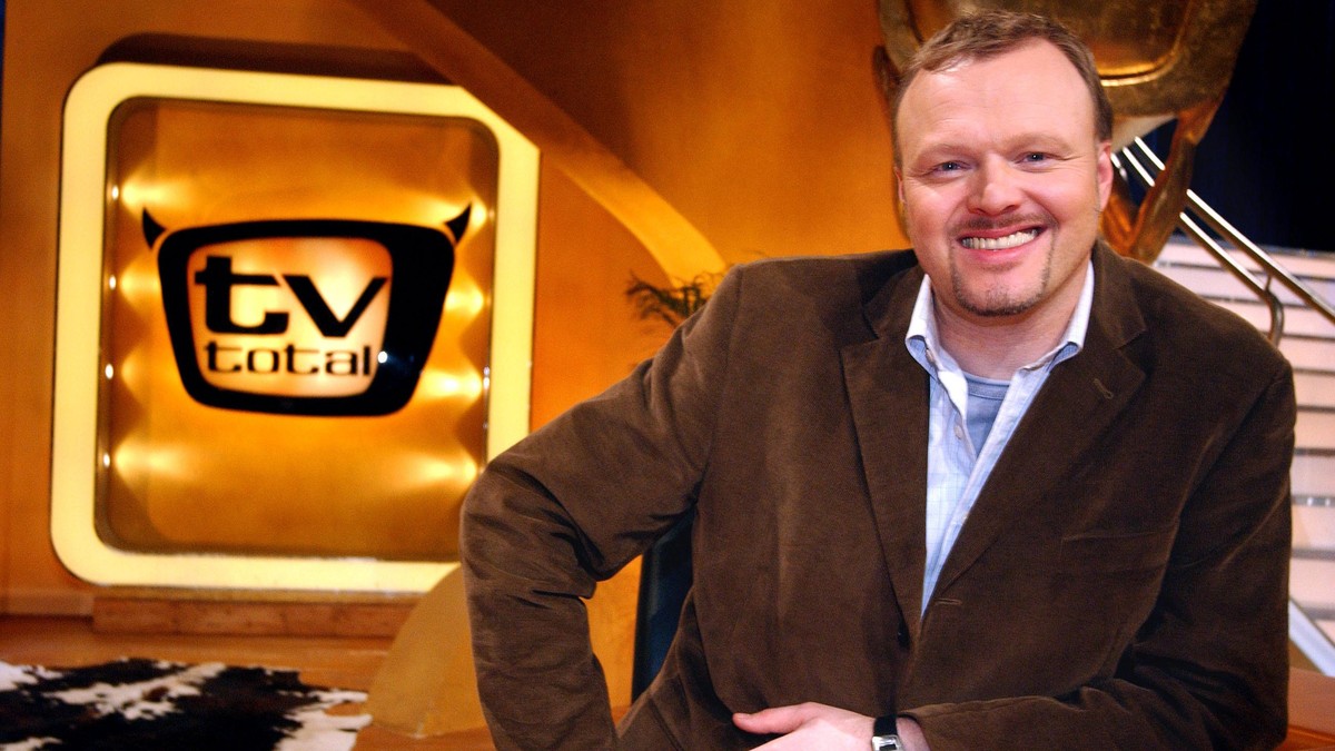 Stefan Raab Fototermin TV Total Studio Koeln Muehlheim 27.04.04 Photo:Christopher Adolph