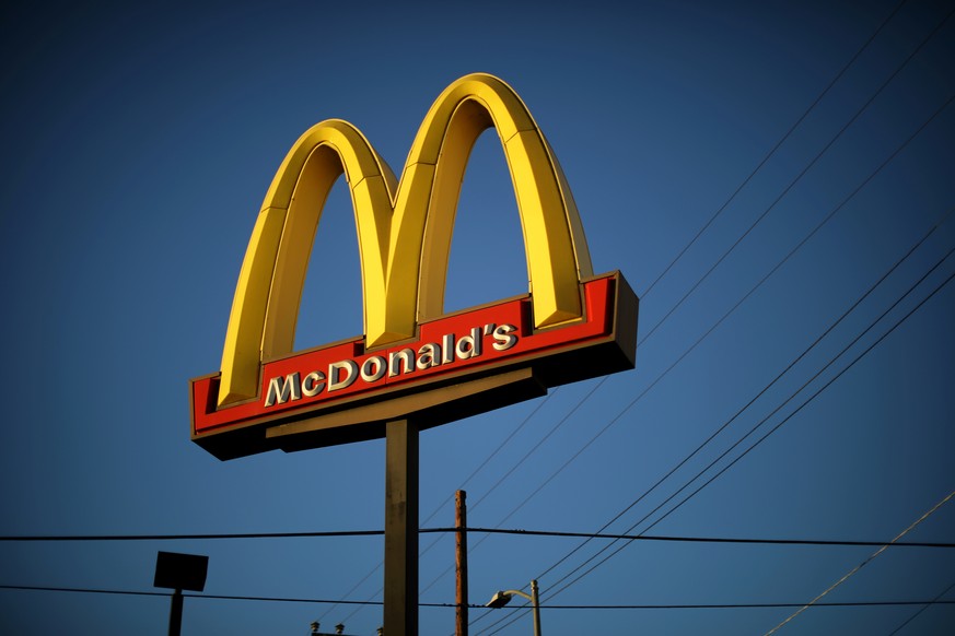 FILE PHOTO: The logo of a McDonald&#039;s Corp restaurant is seen in Los Angeles, California, U.S. October 24, 2017. REUTERS/Lucy Nicholson/File Photo