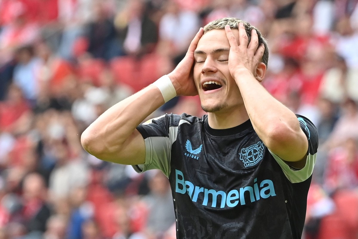 17.05.2025, xjrdrx, Fussball 1.Bundesliga, FSV Mainz 05 - Bayer 04 Leverkusen v.l. Florian Wirtz Bayer Leverkusen DFL/DFB REGULATIONS PROHIBIT ANY USE OF PHOTOGRAPHS as IMAGE SEQUENCES and/or QUASI-VI ...