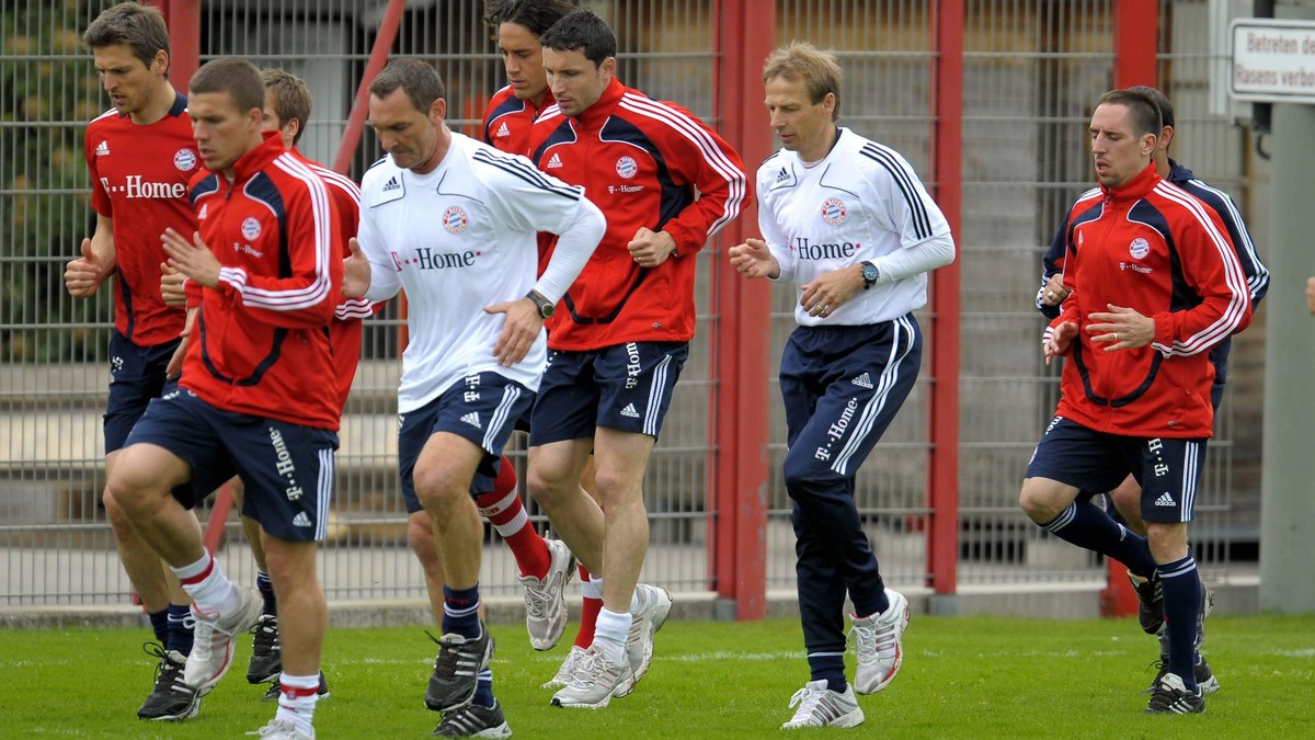 Fc Bayern Ex Star Rechnet Mit Klinsmann Ab Team Brauchte Richtigen Trainer Watson