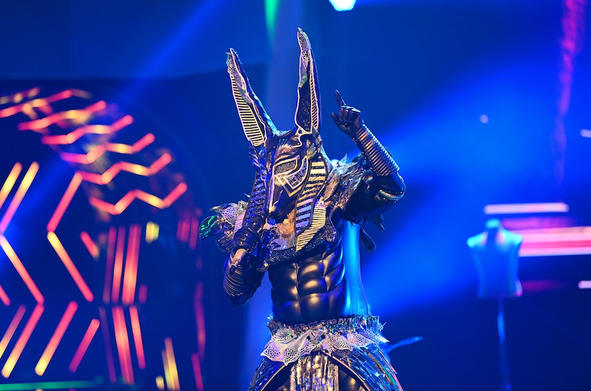Anubis sang ein Medley von "As Long as You Love Me" / "Everybody" von den Backstreet Boys.