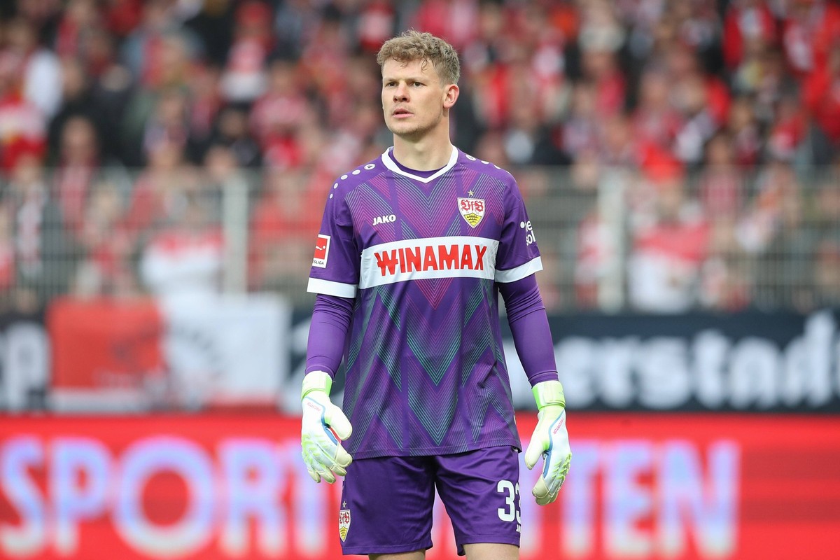 19.04.2025, xtgx, Fussball 1. Bundesliga, 1. FC Union Berlin - VfB Stuttgart emspor, v.l. Alexander Nuebel N