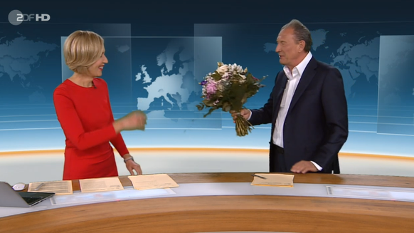 Zum Abschluss bekam Petra Gerster Blumen.