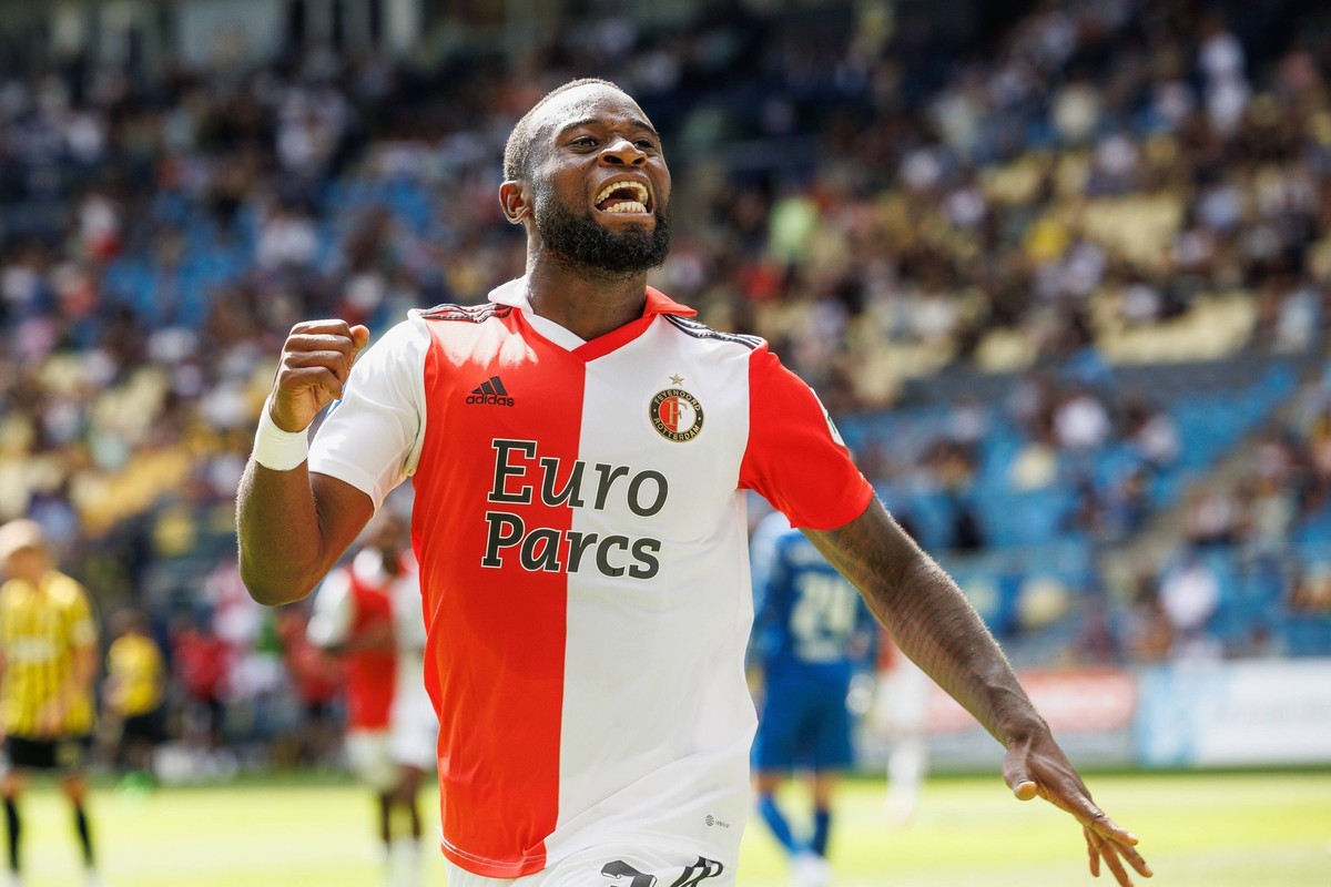 ARNHEM , 07-08-2022 , GelreDome Stadium , season 2022 / 2023 Dutch football Eredivisie. Feyenoord player Lutsharel Geertruida celebrating his golal 2-5 during the match Vitesse - Feyenoord Vitesse - F ...