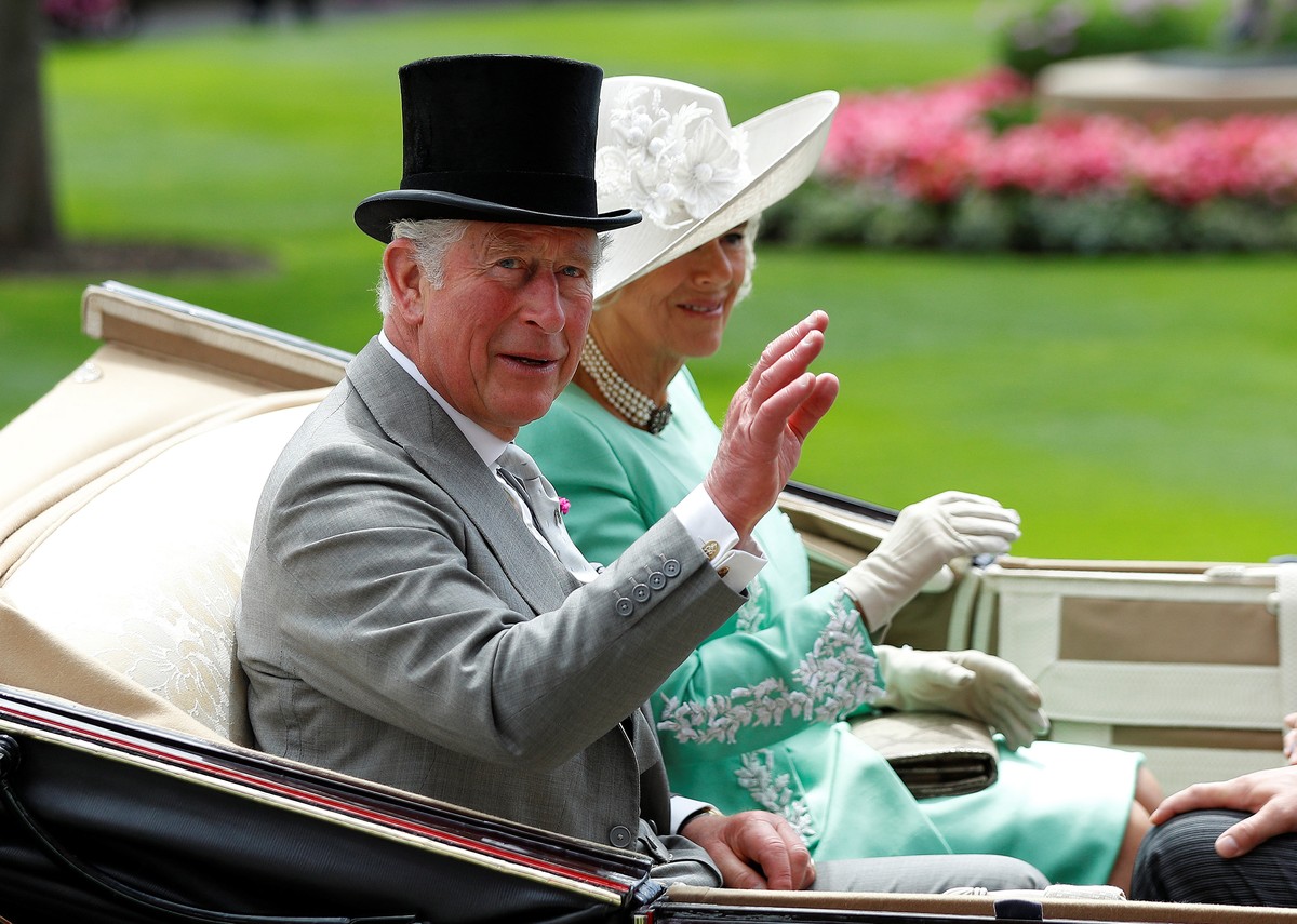Horse Racing - Royal Ascot - Ascot Racecourse, Ascot, Britain - June 20, 2018 Britain&#039;s Prince Charles and Camilla, the Duchess of Cornwall arrives at Ascot REUTERS/Peter Nicholls