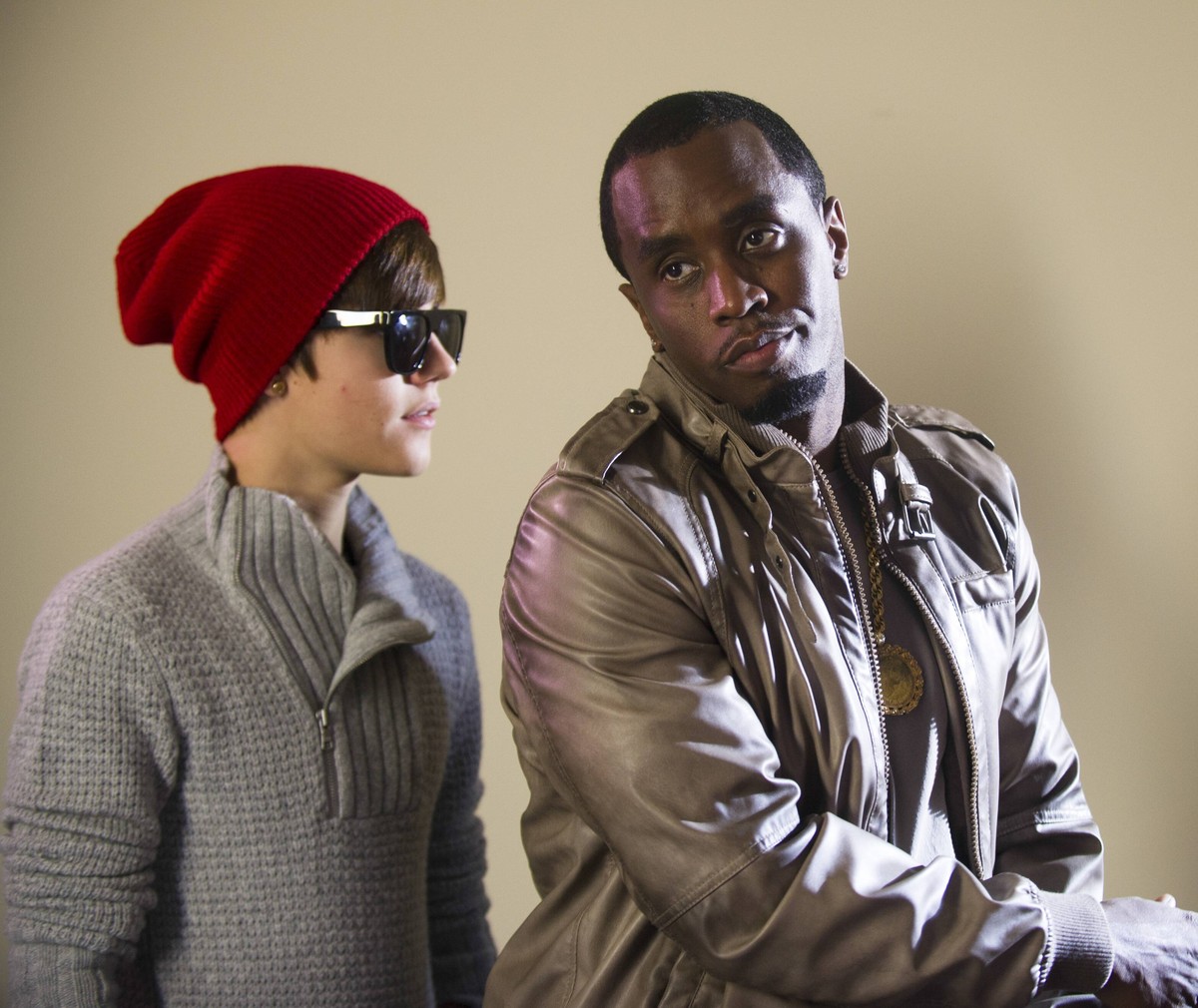 Justin Bieber and Diddy (r) on set of Quincy Brown Stay Awhile music video in Los Angeles, California. USA - Quincy Brown Stay Awhile Music Video PUBLICATIONxINxGERxSUIxAUTxONLY Copyright: xJaredxMilg ...