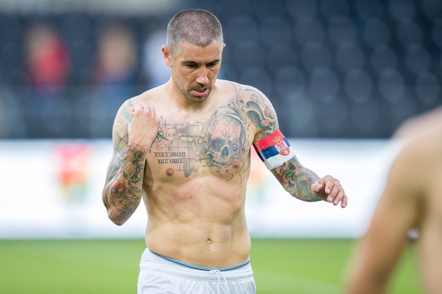 09.06.2018, UPC Arena, Graz, AUT, Testspiel, Serbien vs Bolivien, im Bild Aleksandar Kolarov (SRB) // Aleksandar Kolarov (SRB) during the international football friendly match between Serbia and Boliv ...