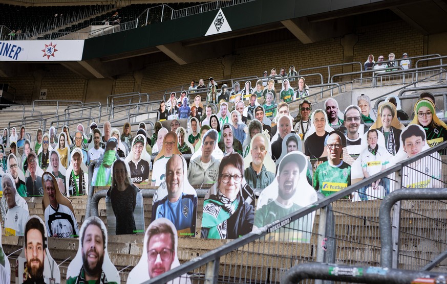 M�nchengladbach, 16.04.2020 Fans von Borussia konnten ihren eigenen Pappaufsteller in der Fankurve aufstellen lassen Borussia M�nchengladbach *** M�nchengladbach, 16 04 2020 Borussia fans were able to ...