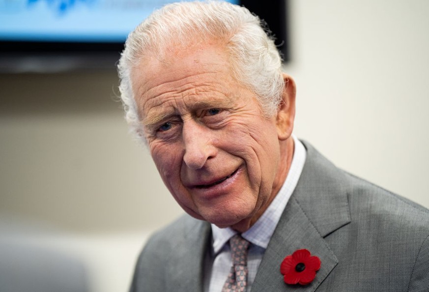 LONDON, ENGLAND - NOVEMBER 9: King Charles III meets Kindertransport refugees, from the Association of Jewish Refugees, during a visit to the Central Synagogue in central London to commemorate the 85t ...