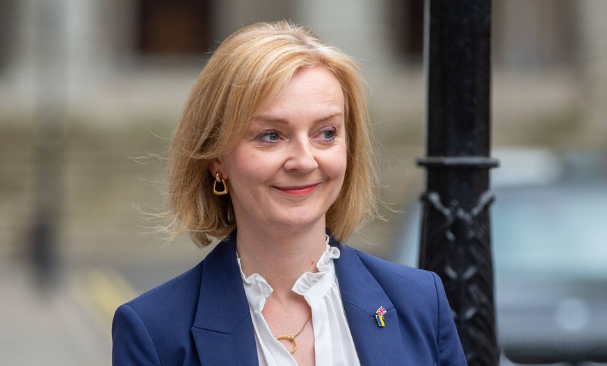July 27, 2022, London, England, United Kingdom: Foreign Secretary and Conservative Leadership Candidate LIZ TRUSS is seen arriving at her campaign office. London United Kingdom - ZUMAs262 20220727_zip ...