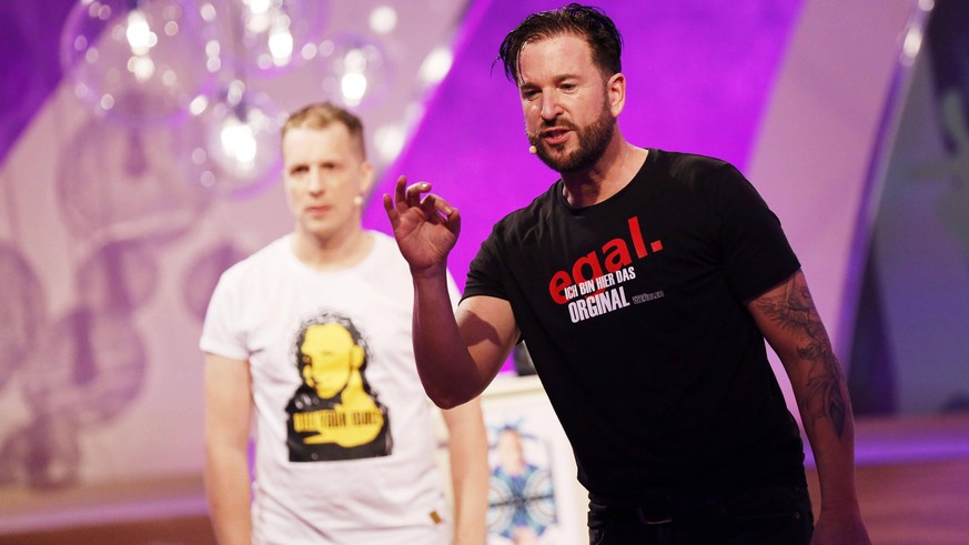 Oliver Pocher und Michael Wendler in der RTL-Live-Show Pocher vs. Wendler - Schluss mit lustig in den NOBEO Studios. Köln-Hürth, 01.03.2020 *** Oliver Pocher and Michael Wendler in the RTL live show P ...