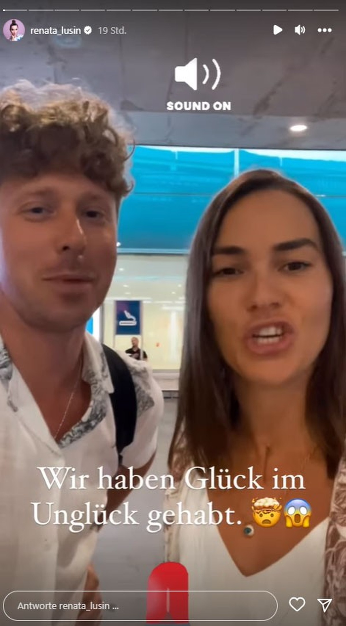 Valentin und Renata berichten über den Auto-Schaden.