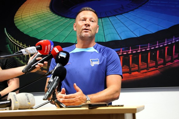 DEU, DFL, 1. FBL Hertha BSC, Training, / 26.06.2023, Sportforum, Berlin, DEU, DFL, 1. FBL Hertha BSC, Training, im Bild Cheftrainer Pal Dardai Hertha BSC Berlin bei der Medienrunde DFL - regulations p ...