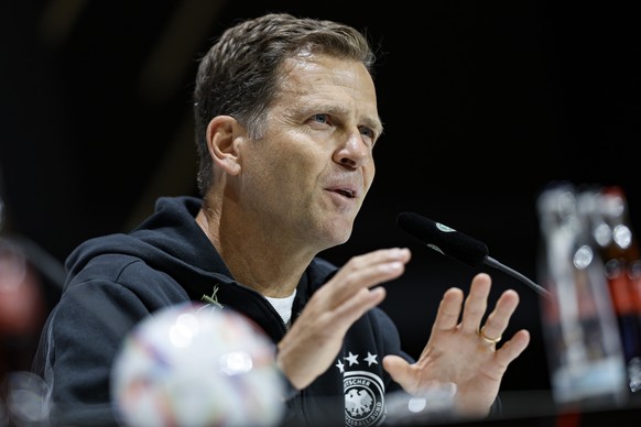 09.06.2022, Bayern, Herzogenaurach: Fu�ball, Nationalmannschaft, vor dem Nations-League-Spiel in Ungarn: Oliver Bierhoff, Gesch�ftsf�hrer Nationalmannschaften des DFB bei der Pressekonferenz. Foto: Da ...