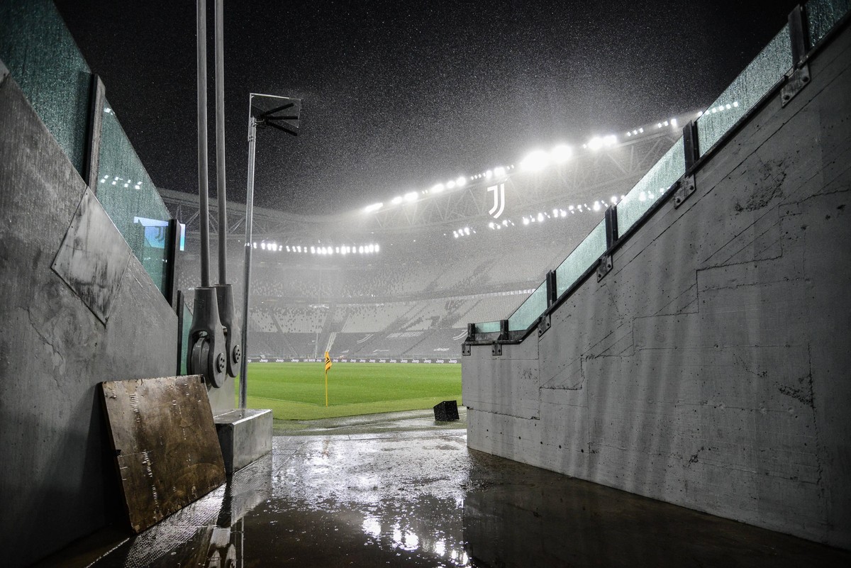 Italy: Juventus vs Napoli The empty Alliianz Stadium during the Serie A football match Juventus fc vs Napoli. Juventus won 3-0 over Napoli for referees decision, because napoli did not show up at the ...