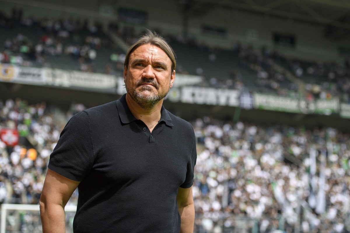 Fußball: 1. Bundesliga, 31. Spieltag, Borussia Mönchengladbach - VfL Bochum am 06.05.2023 im Borussia Park in Mönchengladbach Nordrhein-Westfalen. Moenchengladbach s Trainer Daniel Farke Portrait, vor ...