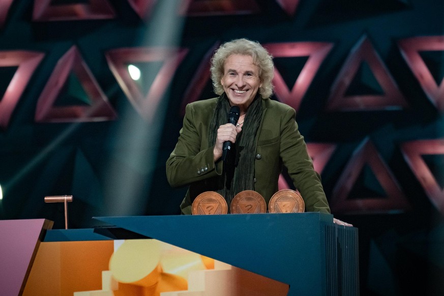 Titel: Wer stiehlt mir die Show?;
Staffel: 1;
Folge: 4;
Person: Thomas Gottschalk;
Copyright: ProSieben;
Fotograf: ProSieben;
Dateiname: 2193974.jpg;
Rechtehinweis: Joko geschlagen, ProSieben-Vertrag  ...