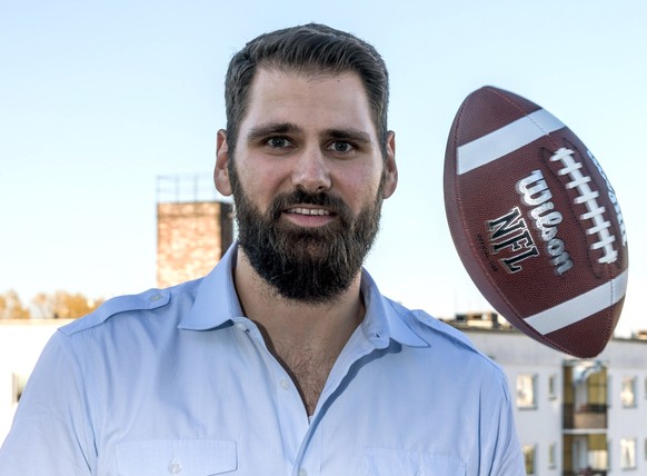 ARCHIV - 15.10.2017, Berlin: Der ehemalige deutsche NFL-Football-Spieler Sebastian Vollmer beim DAZN x NFL RedZone Viewing-Event. (zu dpa: �Vollmer �ber St. Brown: Hat alles f�r eine gro�e Karriere in ...