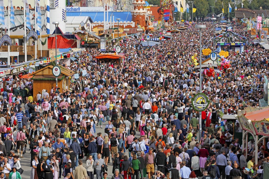 Oktoberfest, Munich, Upper Bavaria, Bavaria, Germany, Europe PUBLICATIONxINxGERxSUIxAUTxONLY Copyright: Hans-PeterxMerten 396-5193 Editorial Use Only

Oktoberfest Munich Upper Bavaria Bavaria Germany  ...