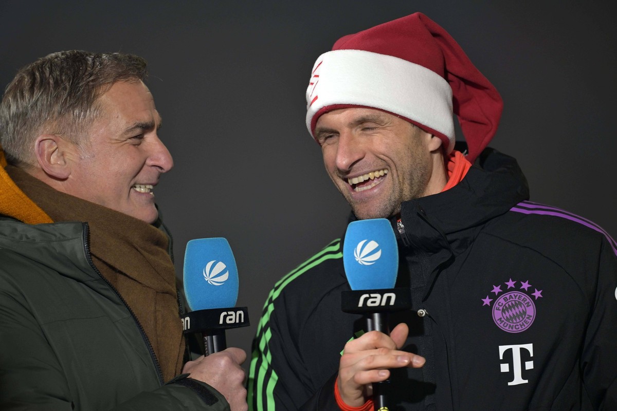 Sport Bilder des Tages 17.12.2023, Fussball 1. Bundesliga 2023/2024, 15.Spieltag, FC Bayern M�nchen - VfB Stuttgart, in der Allianz-Arena M�nchen. ran Experte Stefan Kuntz li, Deutschland im Interview ...