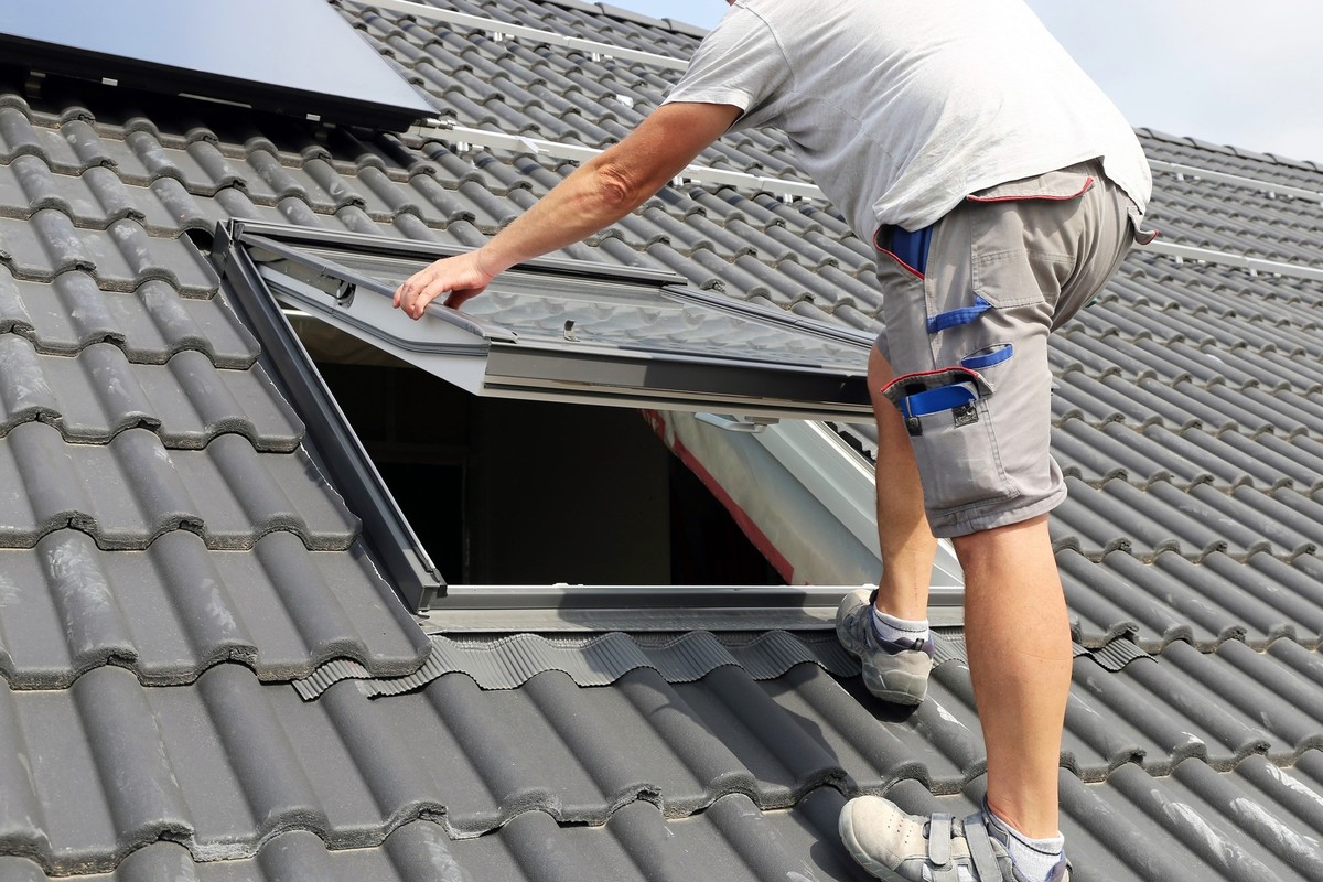 Installing a skylight