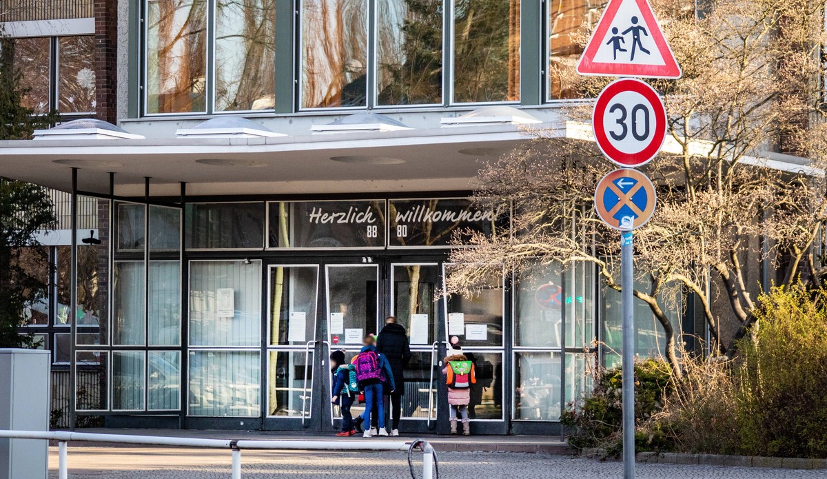 Von nun an werden die Türen von vielen Kitas und Schulen nicht nur in Berlin, sondern landesweit geschlossen bleiben.