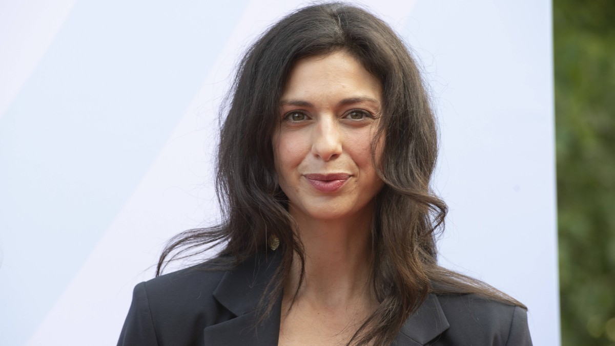 v.l. Stefan FROHLOFF, Journalist, Melanie WEIMANN, Journalistin, Nadia KAILOULI, Journalistin, Roter Teppich, Red Carpet Show, Verleihung des Grimme Online Awards 2022 am 23.06.2022 in der Flora Koeln ...