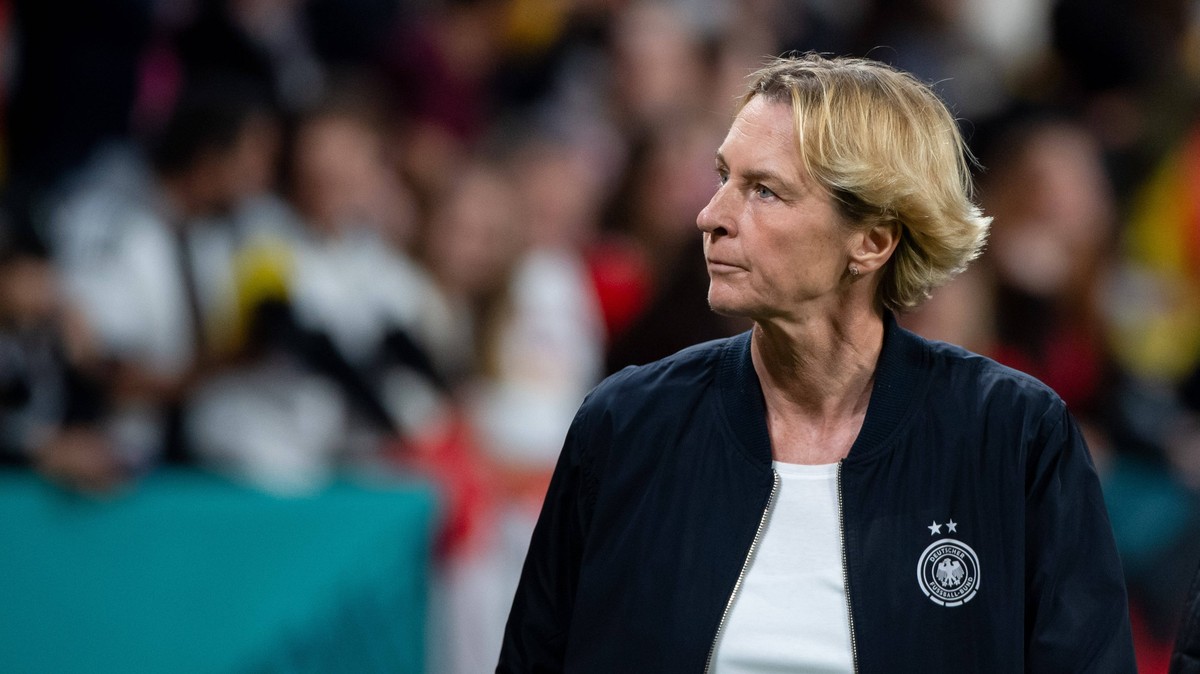 Martina Voss-Tecklenburg Deutschland, Bundestrainerin, ist enttauescht ueber das Unentschieden und ausscheiden nach der Gruppenphase, AUS, Suedkorea vs Deutschland, FIFA Frauen Fussball Weltmeistersch ...