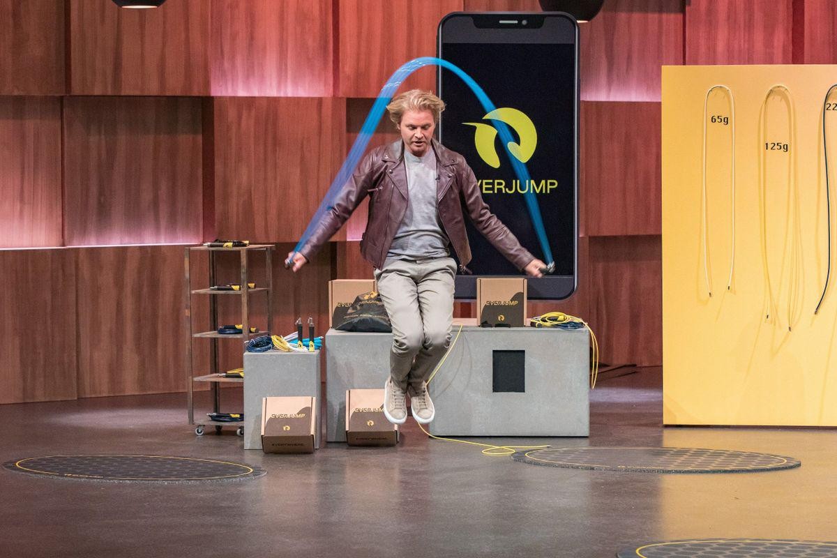 Hat den Dreh raus: Nico Rosberg hat Spaß mit den "Everjump"-Springseilen. In die Berliner Firma investieren wollte er dann aber doch nicht.