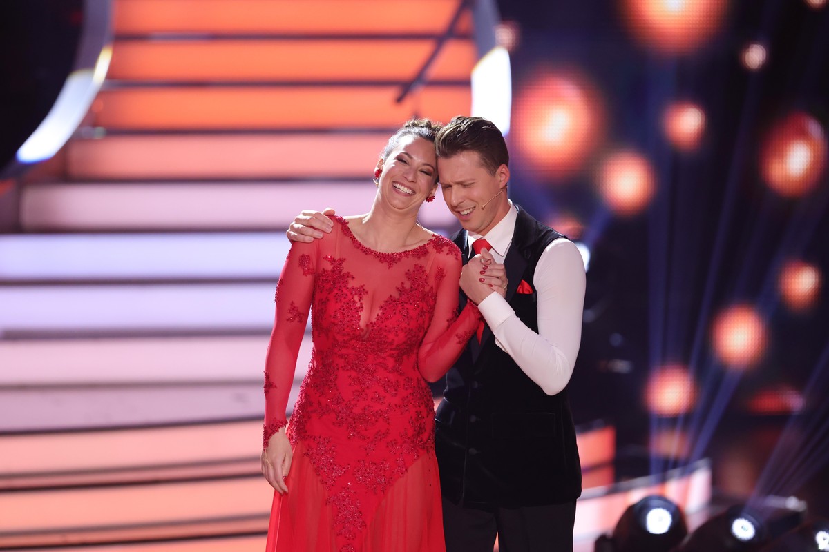 COLOGNE, GERMANY - APRIL 01: Caroline Bosbach and Valentin Lusin are seen on stage during the 6th show of the 15th season of the television competition show &quot;Let&#039;s Dance&quot; at MMC Studios ...