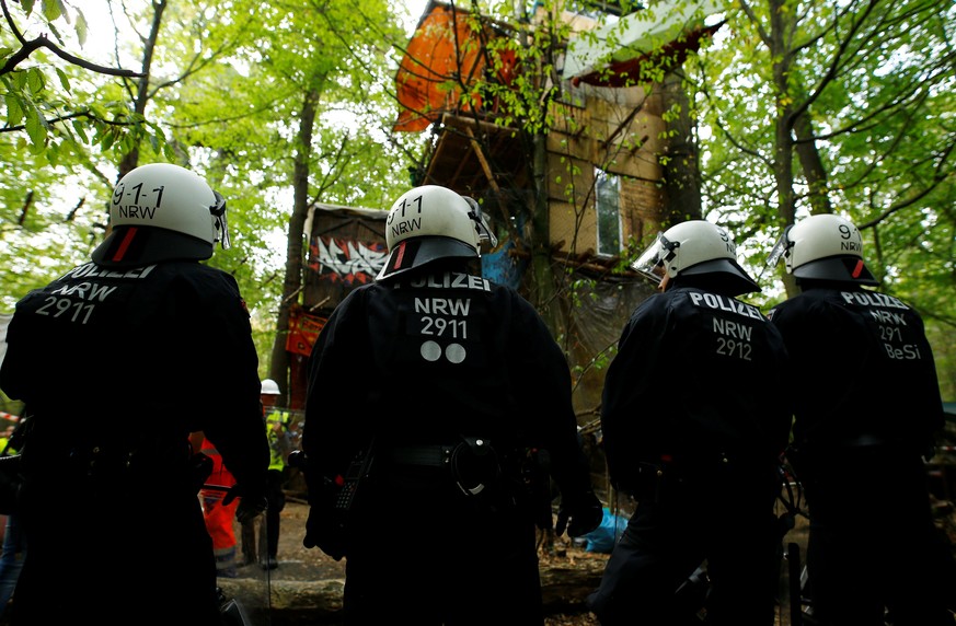 Da ist KEIN Sprengstoff im Hambacher Forst! So läuft der Kampf um den Wald