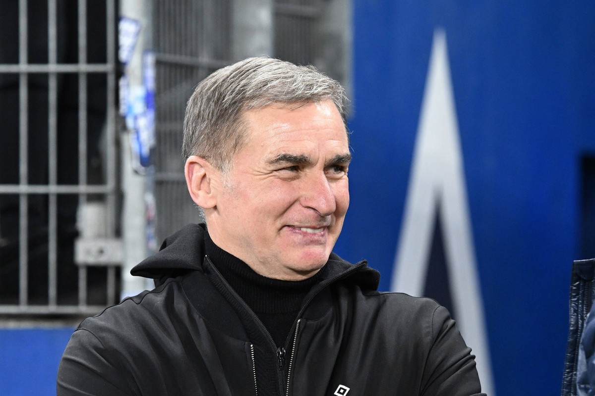 Fussballl I Herren I Saison 2024/2025 I 2. Bundesliga I 23. Spieltag I Hamburger SV - 1.FC Kaiserslautern I 21.02.2025 HSV Vorstand Stefan Kuntz Hamburg Hamburg Deutschland *** Soccer I Men I Season 2 ...