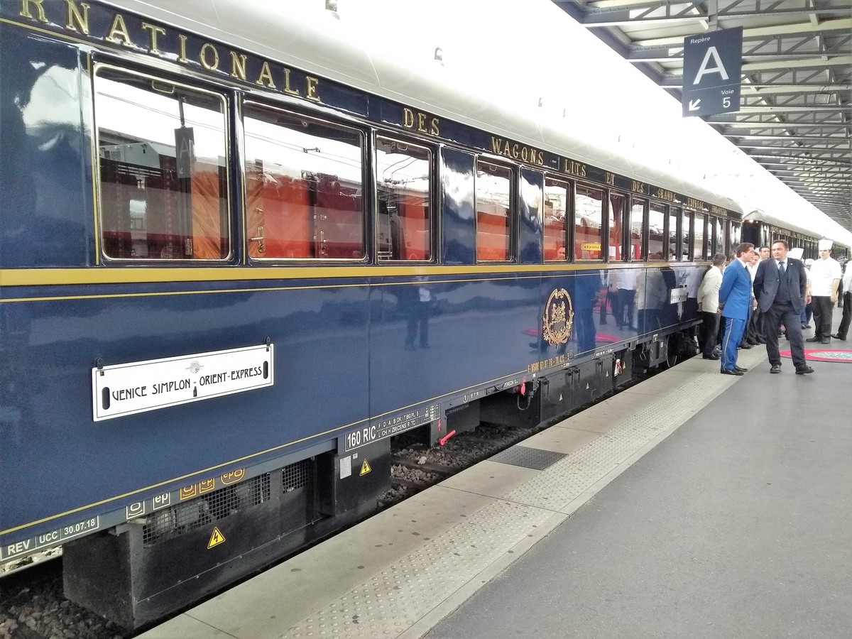 Der Venice Simplon-Orient-Express fährt dekadente Orte an.