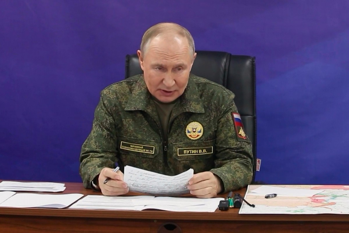 HANDOUT - 26.10.2025, Russland, ---: Auf diesem Standbild aus einem Video, das vom Presseamt des russischen Präsidenten am Sonntag, 26. Oktober 2025, veröffentlicht wurde, spricht der russische Präsid ...