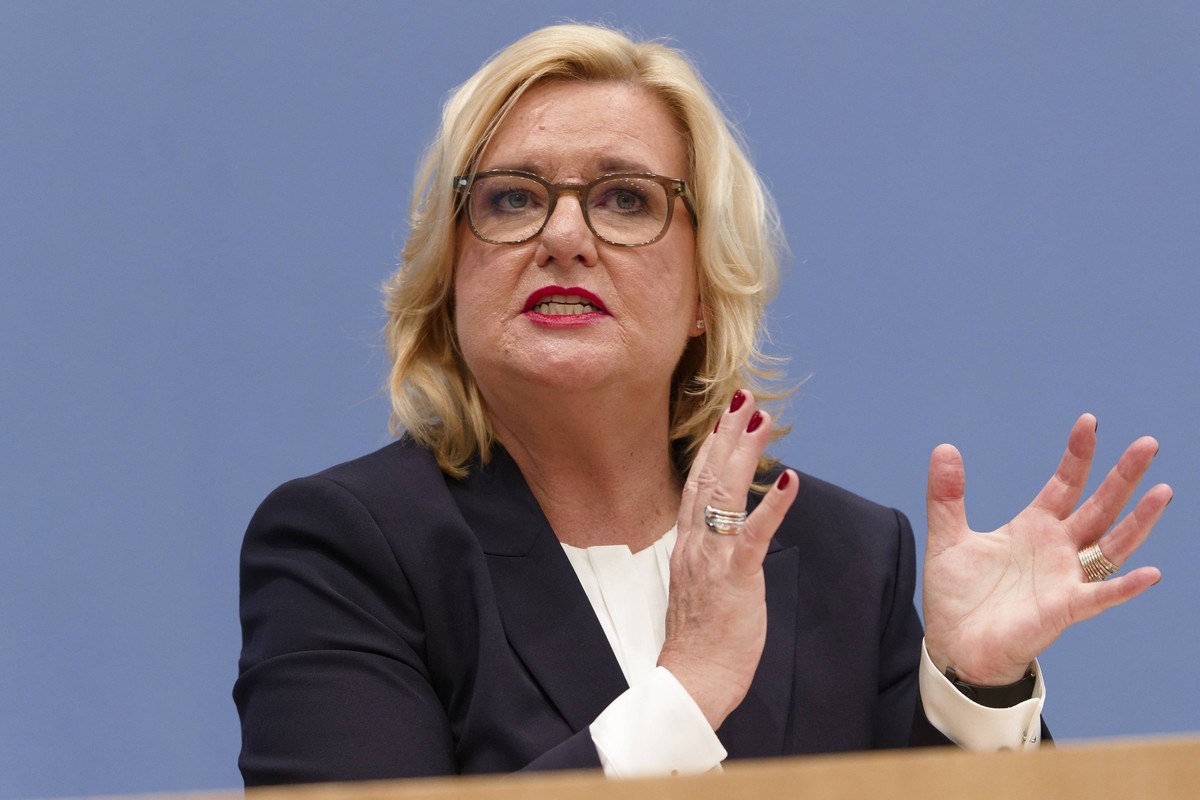 Högl stellt Wehrbericht 2022 vor 2023-03-13, Deutschland, Berlin - Bundespressekonferenz: Eva Högl SPD, Wehrbeauftragte des Deutschen Bundestags, stellt den Wehrbericht 2022 vor. *** Högl presents 202 ...