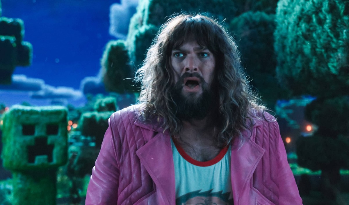 Jason Momoa USA. Jason Momoa in CWarner Bros new film : A Minecraft Movie 2025 . Plot: Four misfits are suddenly pulled through a mysterious portal into a bizarre, cubic wonderland that thrives on ima ...