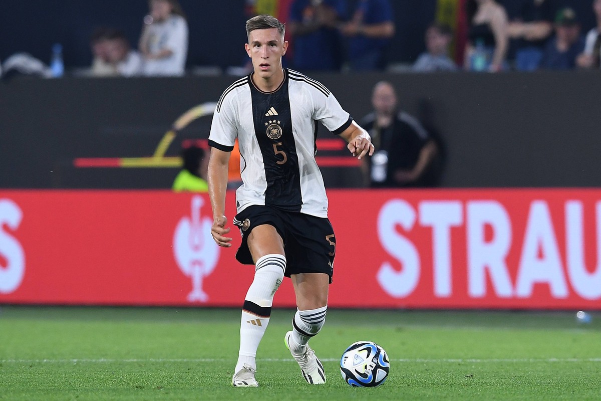 Fu�ball L�nderspiel Deutschland - Japan am 09.09.2023 in der Volkswagen Arena in Wolfsburg Nico Schlotterbeck Deutschland DFB regulations prohibit any use of photographs as image sequences and/or quas ...