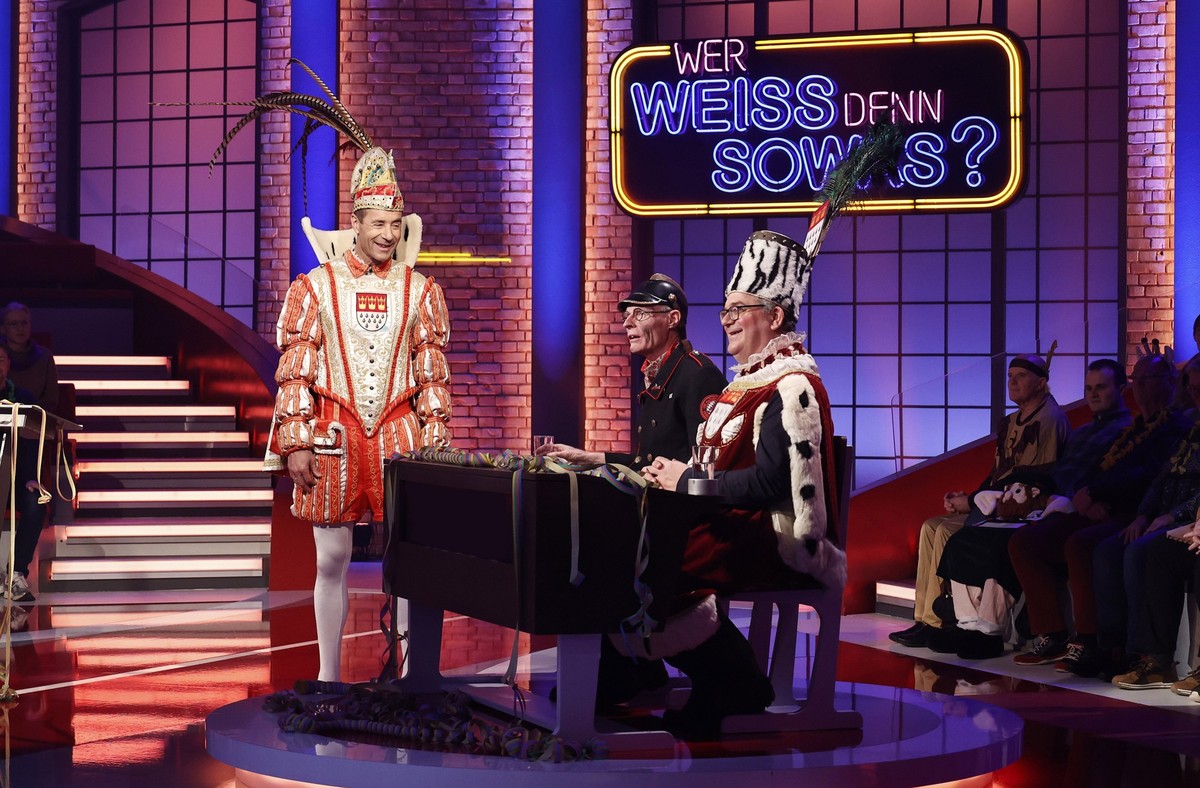 ARD WER WEISS DENN SOWAS? FOLGE 1110, "Henning Krautmacher und Norbert Neugirg", am Montag (12.02.24) um 18:00 Uhr im ERSTEN.
Karneval-Spezial: Moderator Kai Pflaume (l.) mit Rateteam-Kapitä ...