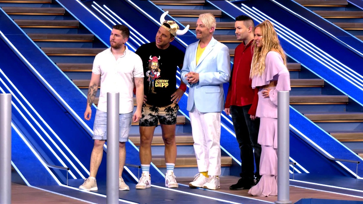 Das Team Summerjam bei Splash! Das Promi-Pool-Quiz.

+++ Die Verwendung des sendungsbezogenen Materials ist nur mit dem Hinweis und Verlinkung auf RTL+ gestattet. +++