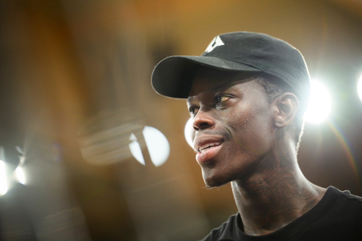 ARCHIV - 11.07.2024, Hamburg: Basketball: Medientraining DBB, Nationalspieler Dennis Schröder. (zu dpa: «Schröder zu Olympia-Fahne: «Würde Statement setzen»») Foto: Gregor Fischer/dpa +++ dpa-Bildfunk ...
