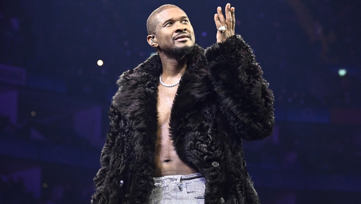 LONDON, ENGLAND - APRIL 05: Usher performs on stage at The O2 Arena on April 05, 2025 in London, England. (Photo by Gareth Cattermole/Getty Images For Usher)